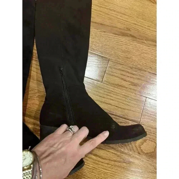 UNISA Boots Womens 9.5 M Gillean Tall Knee High Black Suede Pull On Cuban Heels - Picture 3 of 9